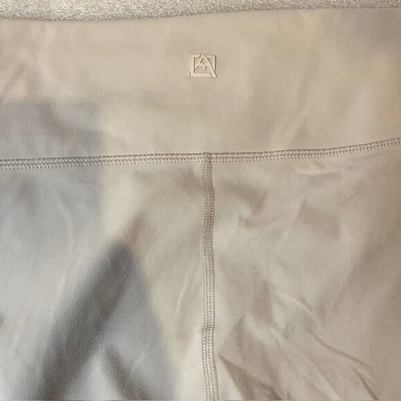 Avalanche womens beige pull on hiking leggings Large hip pockets outdoor - Picture 4 of 5